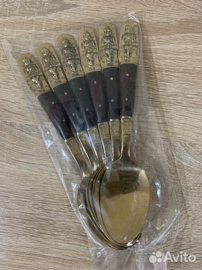 Набор вилок ложек и ножей