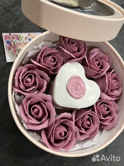 Набор со свечей и мыльными розами