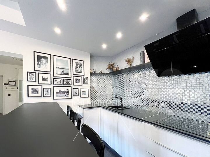 3-к. квартира, 99,7 м², 2/4 эт.