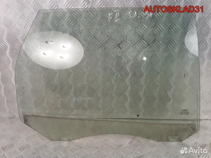 Стекло двери задней правой Ford Focus 2 Универ