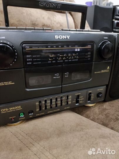 Магнитофон, радио Sony (дача, баня, пикник, кухня)