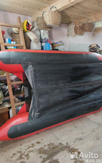 Моторная лодка