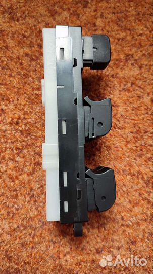 Блок управления стеклоподъёмника нисан