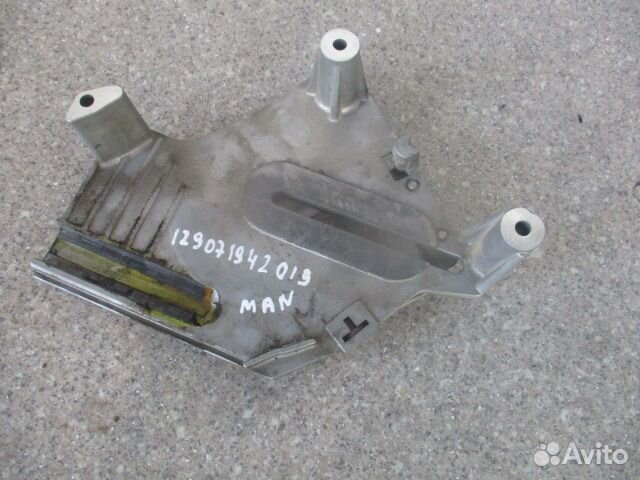 Кронштейн рулевой колонки MAN 7360003131