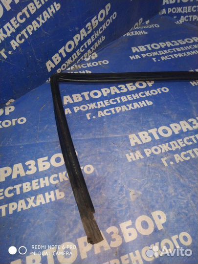 Уплотнитель стекла двери Ваз Лада Приора купе