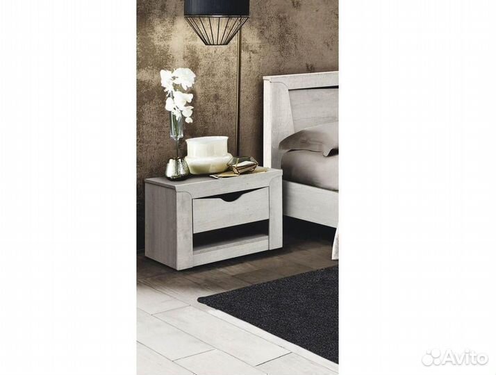 Тумба прикроватная современная новая