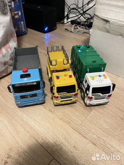 Игрушки инерционные мусоровоз