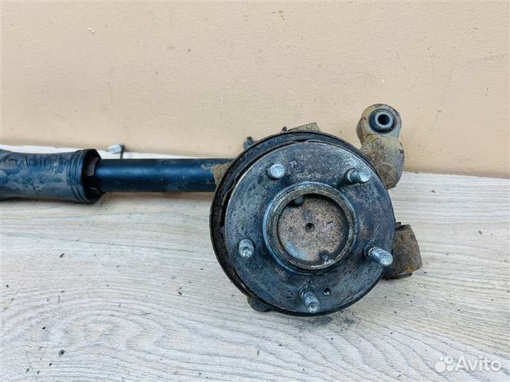 Кулак поворотный задний правый Hyundai Sonata 5 Nf