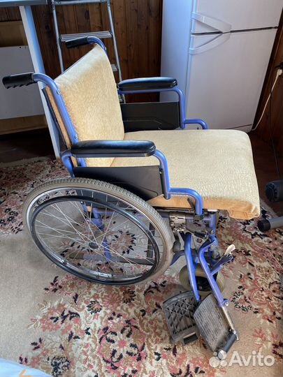 Продам инвалидную коляску б/у