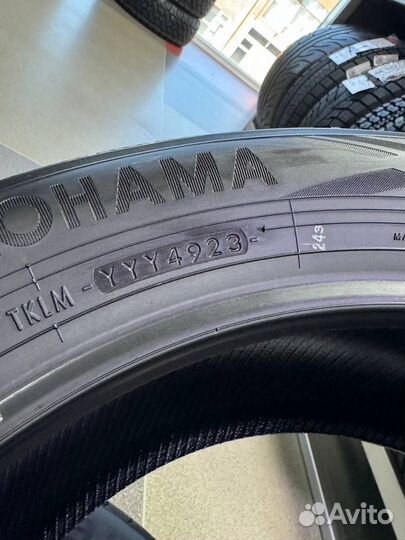 Yokohama BluEarth-GT AE-51 215/55 R17 94W