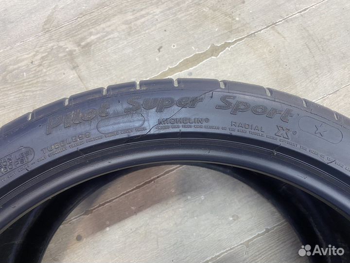 Michelin Pilot Super Sport 325/30 R21
