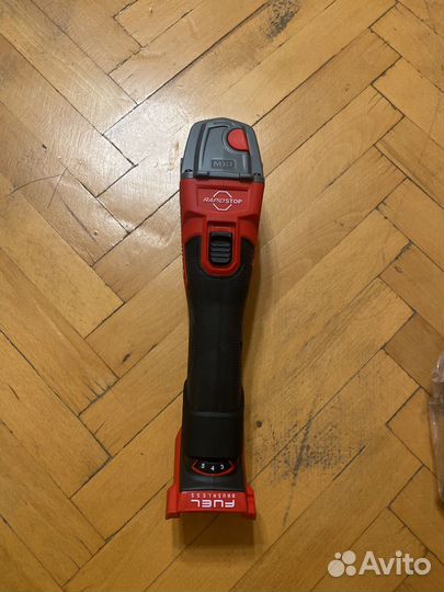 Болгарка Milwaukee M18 2889-20