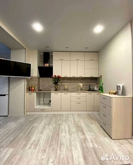 Кухня в потолок на заказ