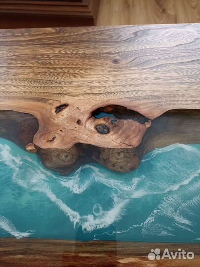 Столешница из слэба и эпоксидной смолы