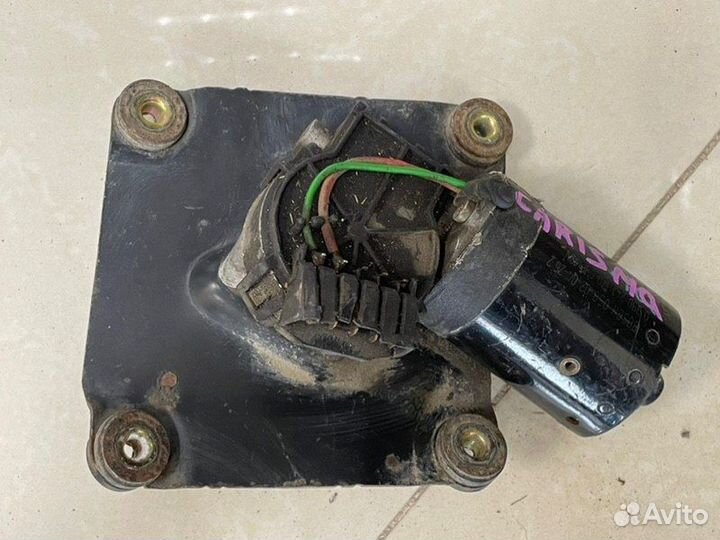 Мотор стеклоочистителя передний Mitsubishi Carisma