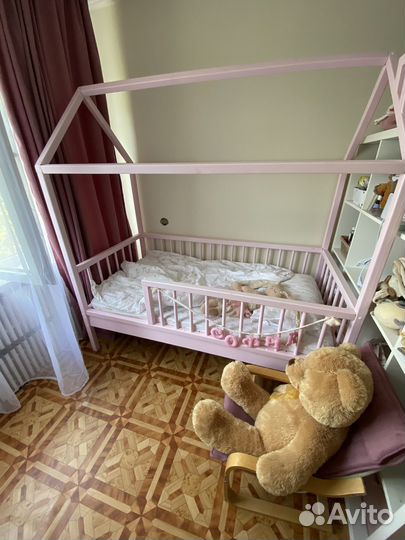 Детская кровать домик с матрасом