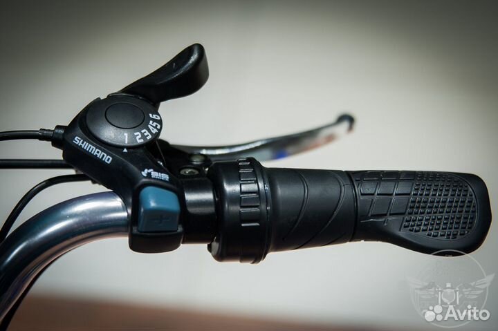 Трехколесный электровелосипед