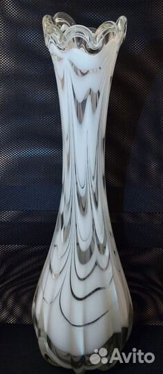 Вазы интерьерные гутное стекло