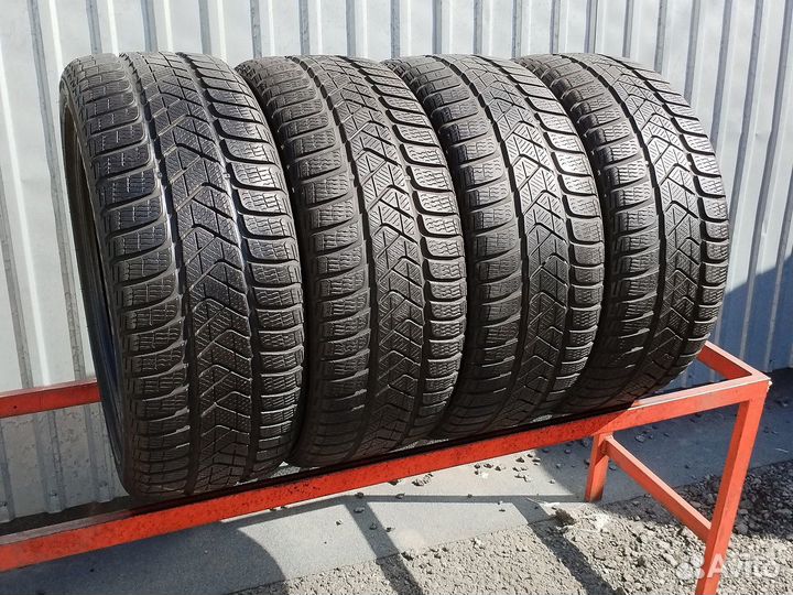 Pirelli Winter Sottozero 3 215/45 R17