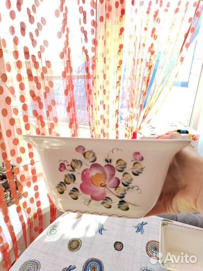 Набор салатников с ручной подглазурной росписью