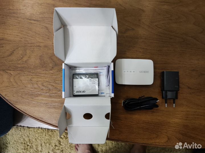 Модем Alcatel Link Zone MW40V