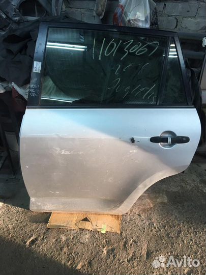Задняя левая дверь Рав4