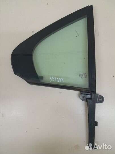 Стекло двери задней правой форточка Skoda Rapid 20