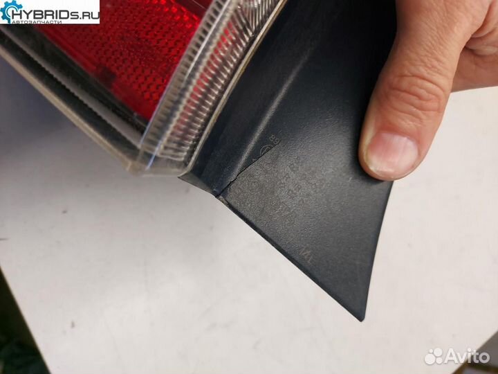 Фонарь задний левый Toyota Prius 2 NHW20