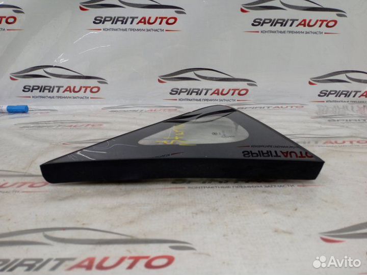 Форточка кузова передняя правая Hyundai Staria