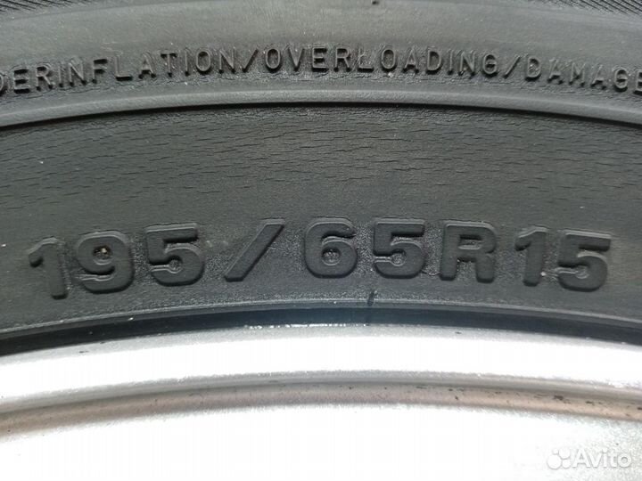 Dunlop SP Winter Ice 01 195/65 R15