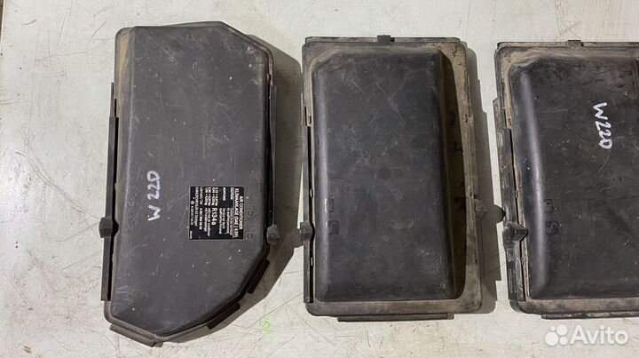 Крышки блоков предохранителей Mercedes Benz W220