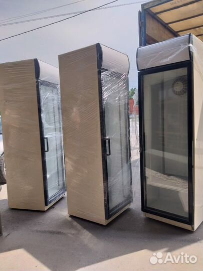 Холодильный шкаф для напитков б/у