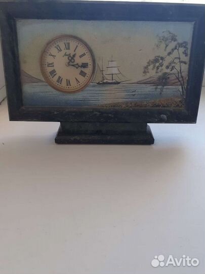 Настольные часы из змеевика