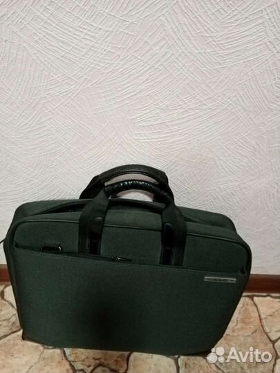 Портфель для ноутбука