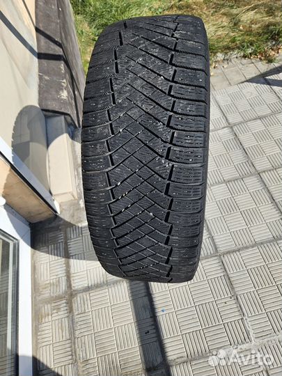 Pirelli Ice Zero 255/50 R20