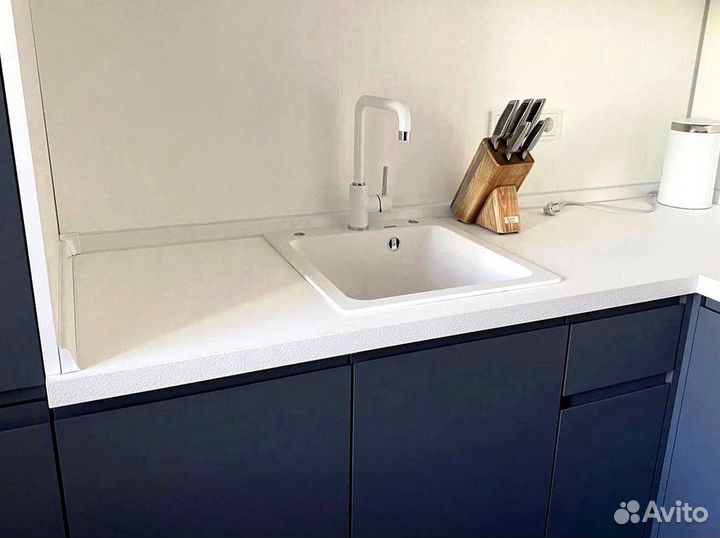 Угловая кухня в потолок.Кухонный гарнитур на заказ