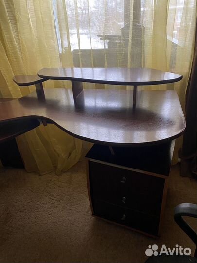 Компьютерный стол