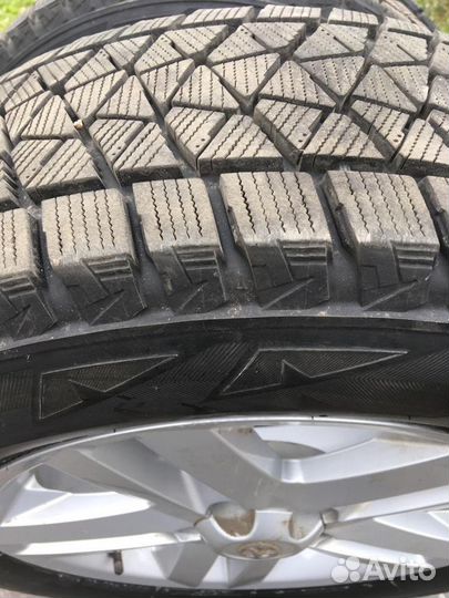 225/65/17 Rav4 Blizzak DV-V2