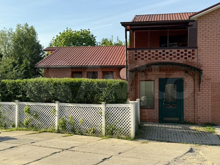 Дом 210 м² на участке 10 сот.