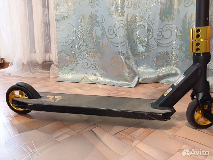 Трюковой самокат