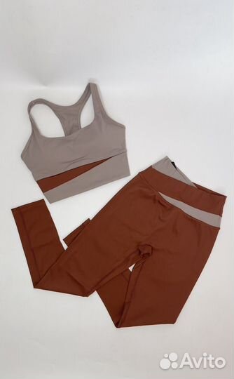 Спортивный костюм женский
