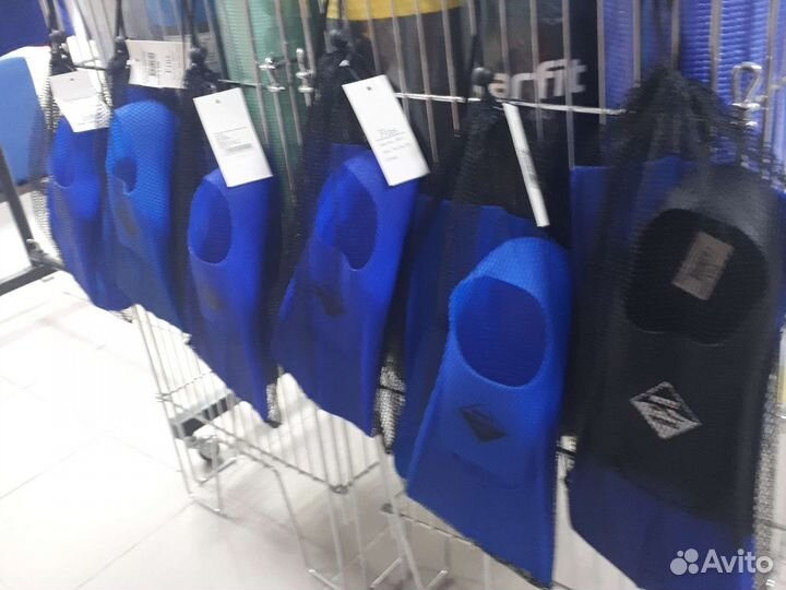 Все для бассейна.очки.купальники.шапочки.ласты