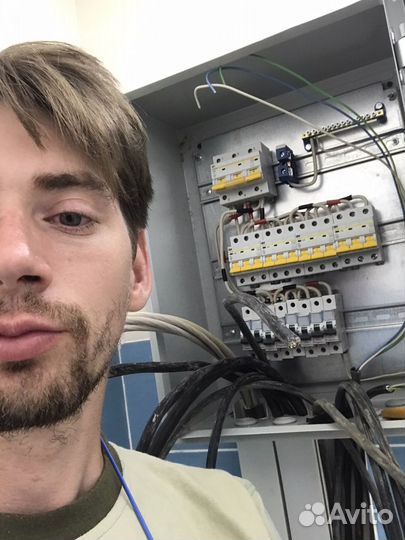 Бригада электромонтажников