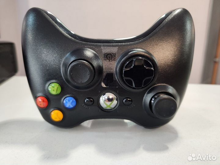 Xbox 360, 250Гб, 1 геймпад, Kinect, 6 дисков