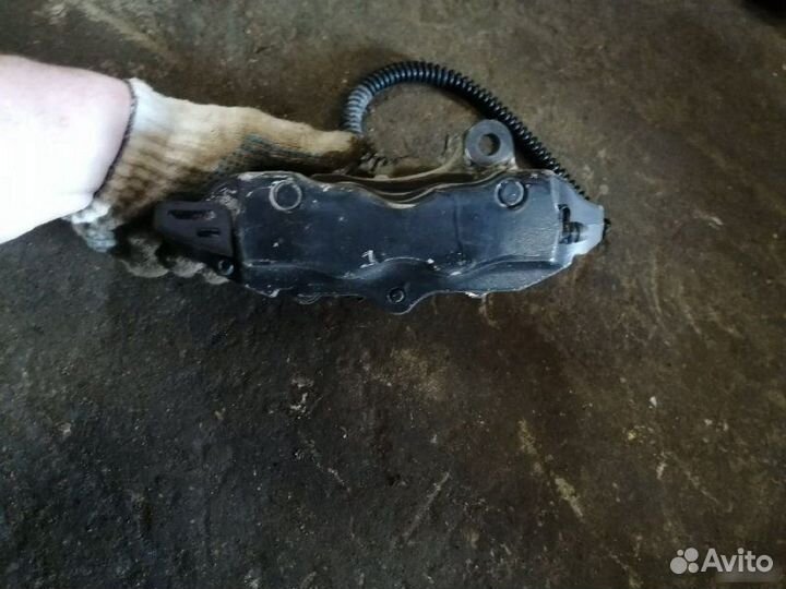 Суппорт задний правый Porsche Cayenne 955