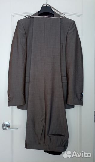 Костюм тройка