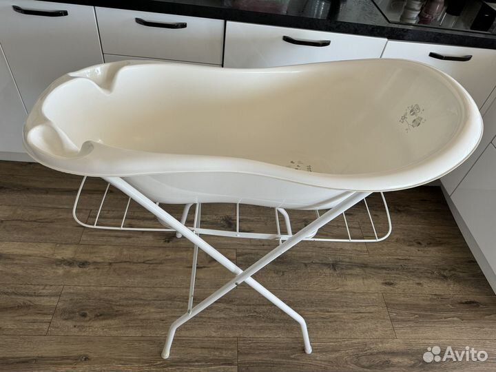 Детская ванночка с подставкой