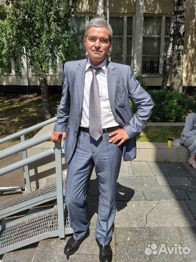 Гардеробщик в ресторане