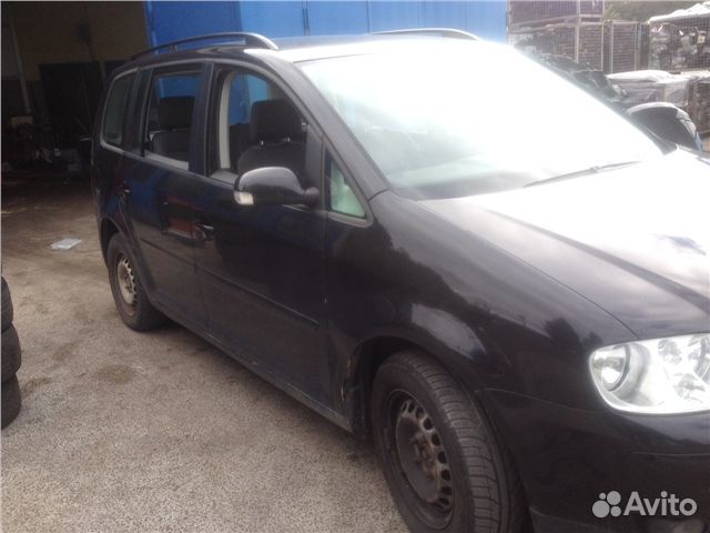 Разбор на запчасти Volkswagen Touran