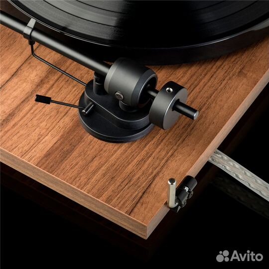 Pro-Ject E1 (OM5e) Walnut